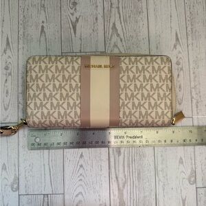 Michael Kors Beige and Blush Signature Zip Wallet